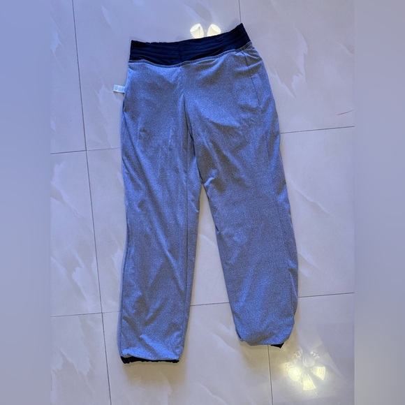 Athleta Featherweight Jogger Travel Sport Pants Black Full Lining Gray 4 - Picture 4 of 16